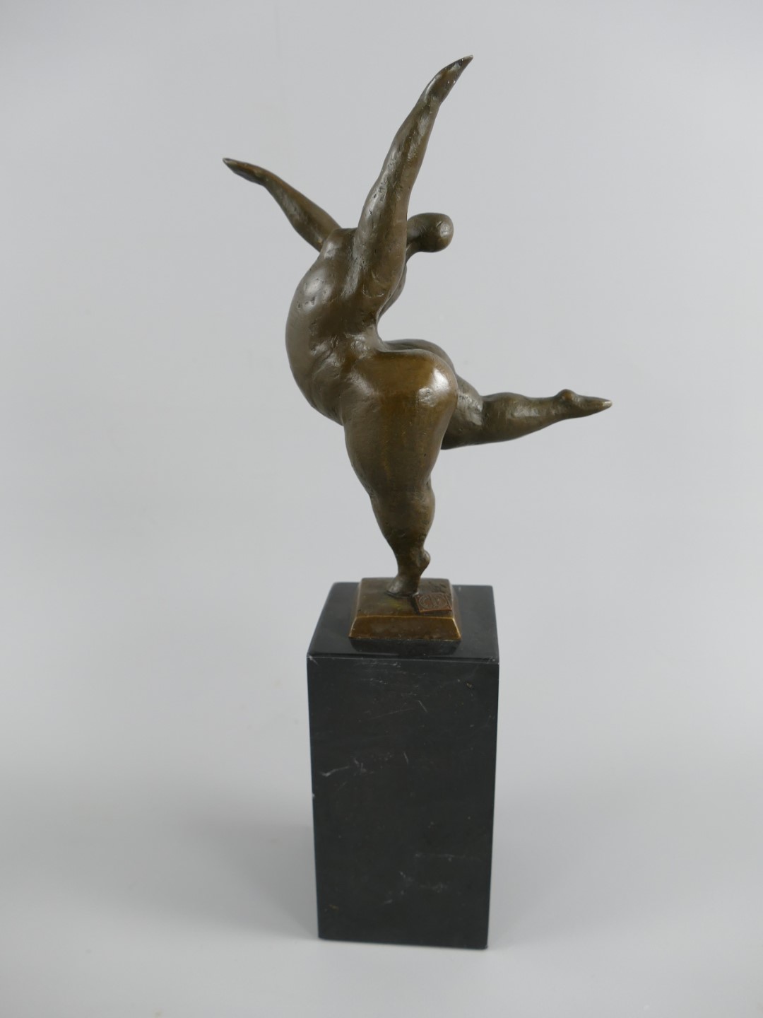 Figur Bronze DICKE DAME H.33x15cm