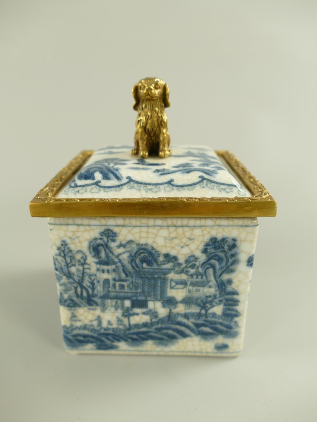 Porzellan/Messing BOX!! blau H.13x10cm Porzellan/Messing BOX!! blau H.13x10cm