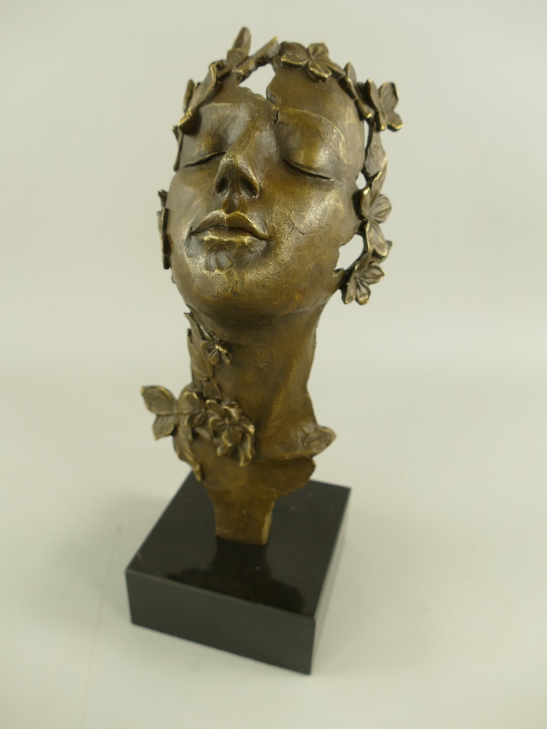 Figur Bronze Weibliches Gesicht H.33x12x12cm