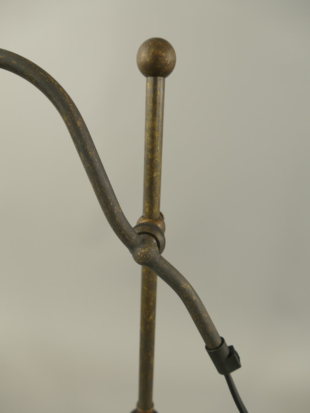 *ANG. Stehlampe Messing brün. ohne Schirm H.40cm