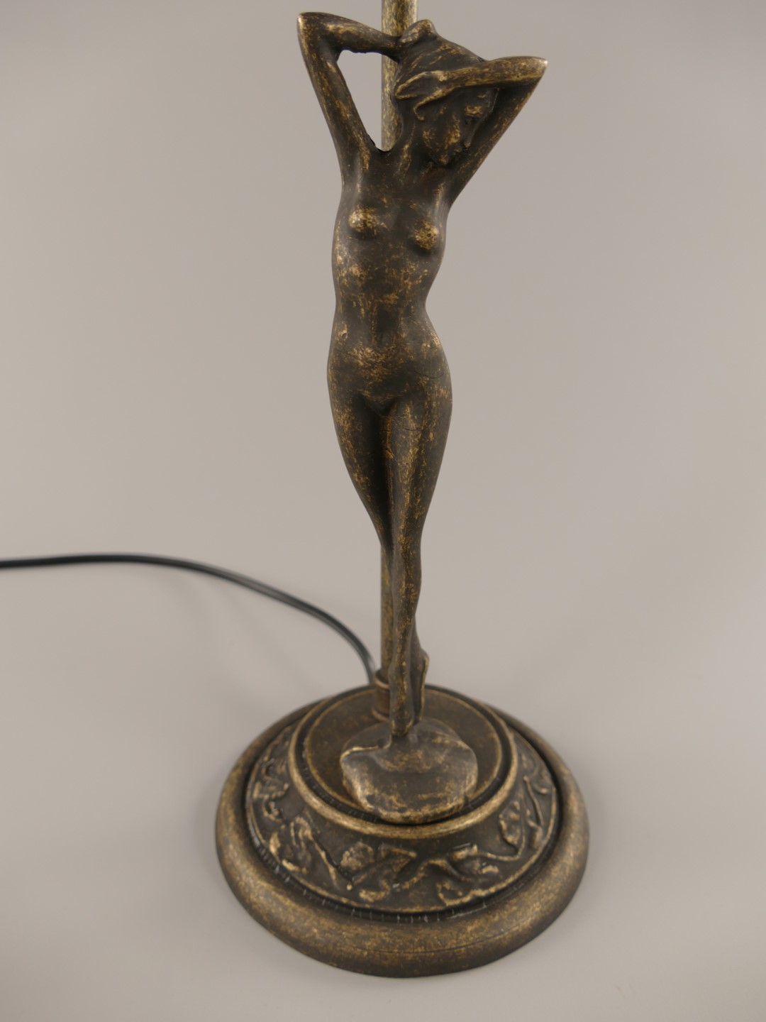 Stehlampe FRAU GH.8cm Mes. brün. o. Schirm H.36cm