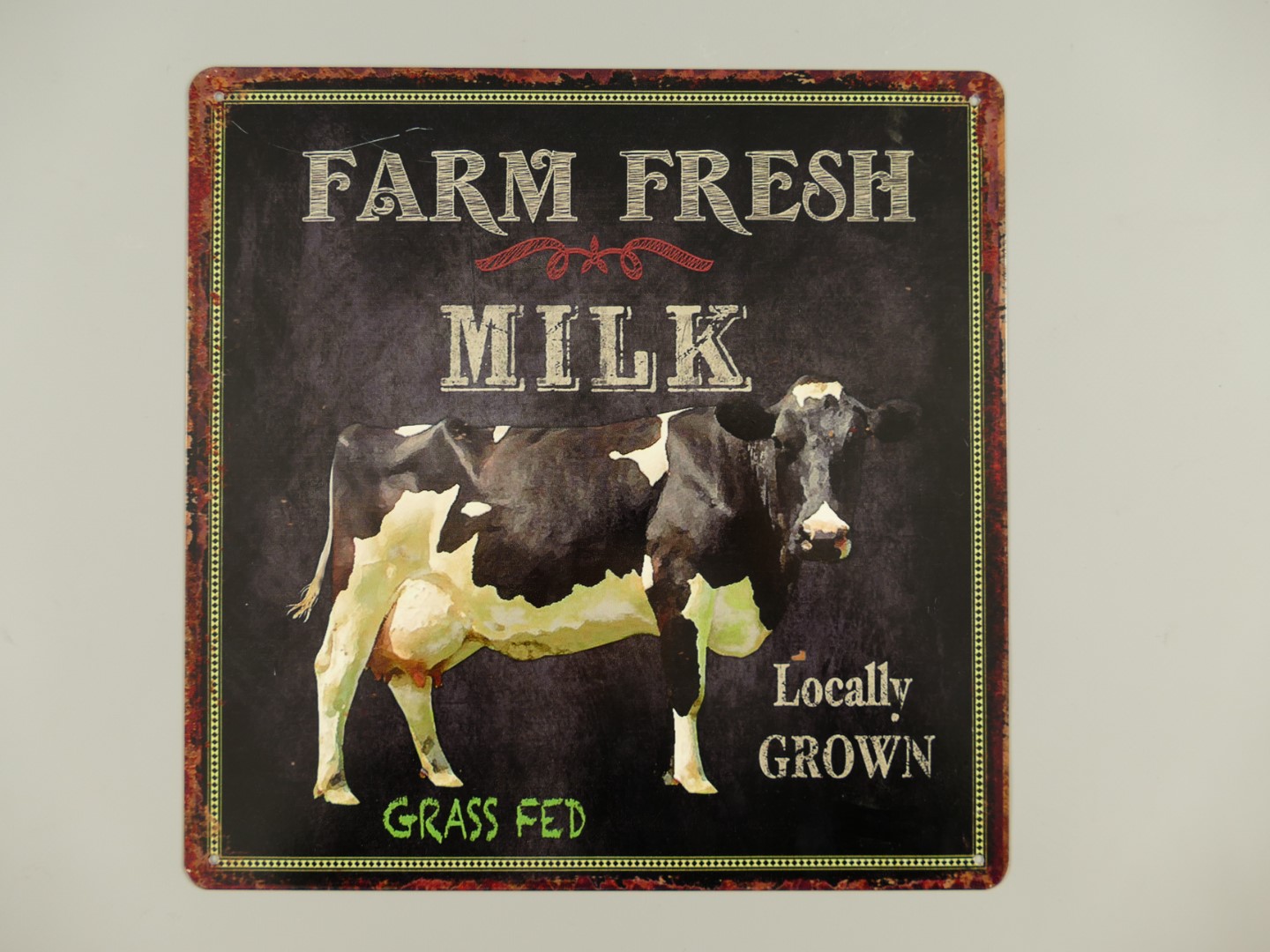 Wandschild Eisen Farm Fresh Milk H.30x30cm