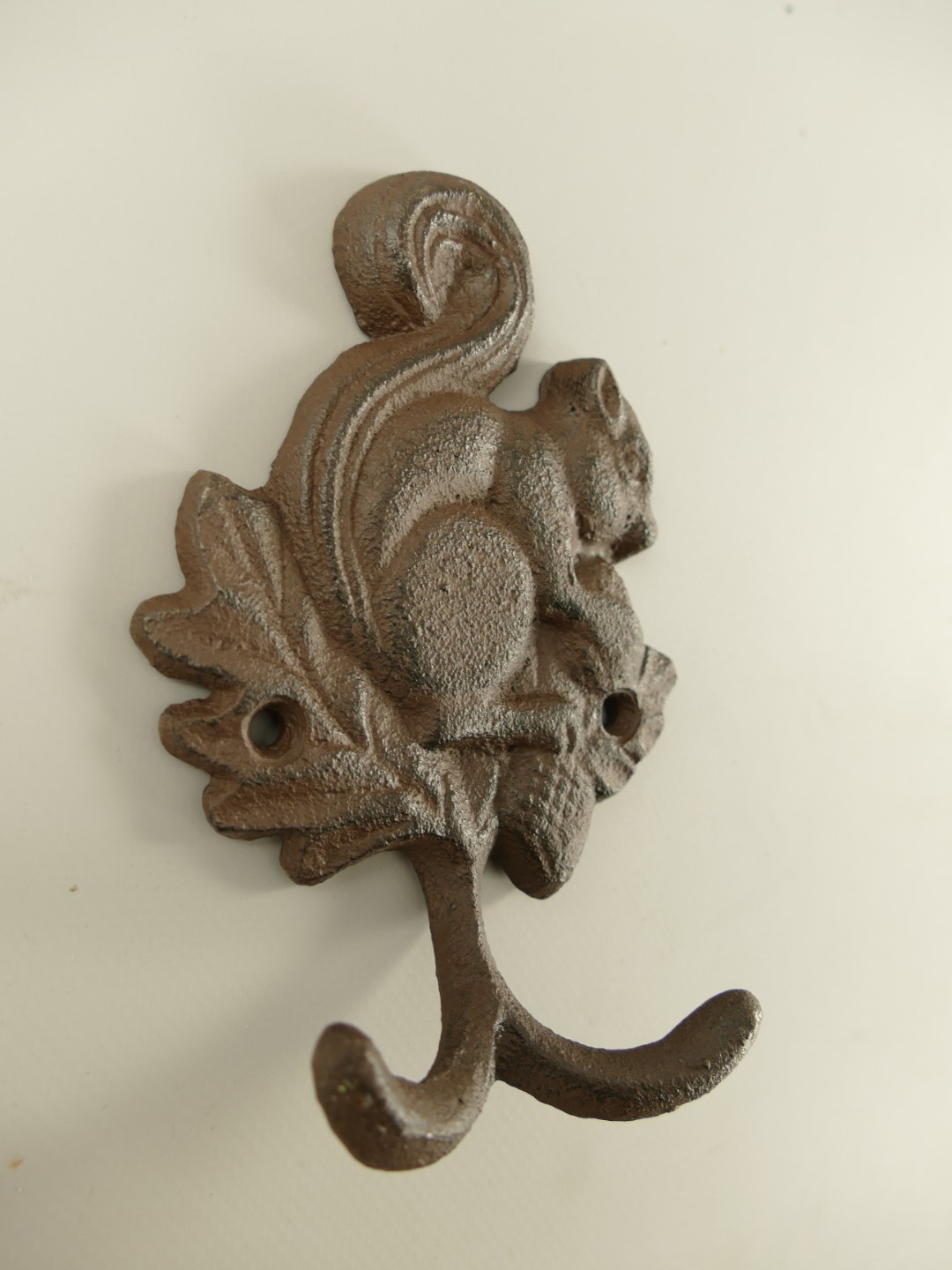 Wandhaken Eichhörnchen Eisen rustik. braun H.14cm