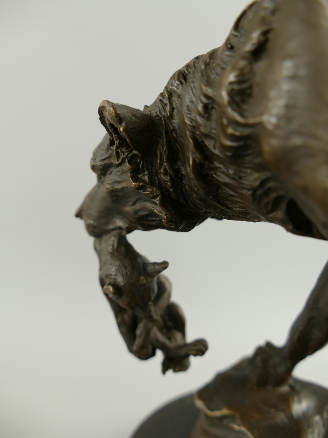 Bronze Figur Wolf mit Jungtier H.20x24cm