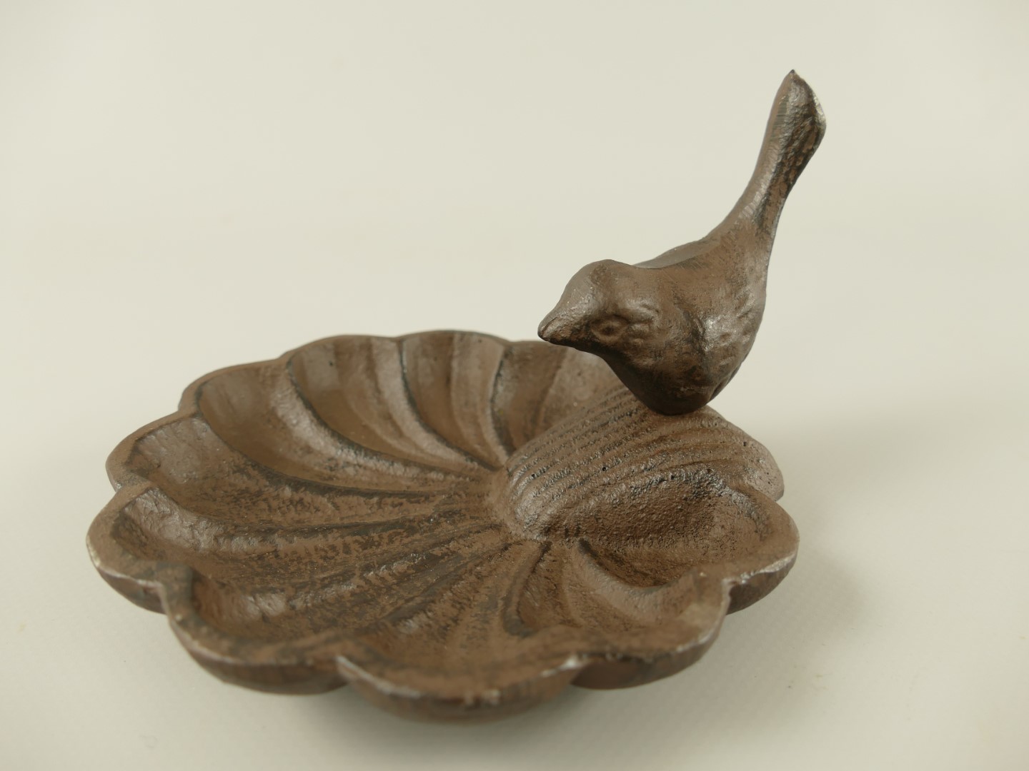 Vogeltränke/Fütterungspl. Eisen rust. braun H.9cm