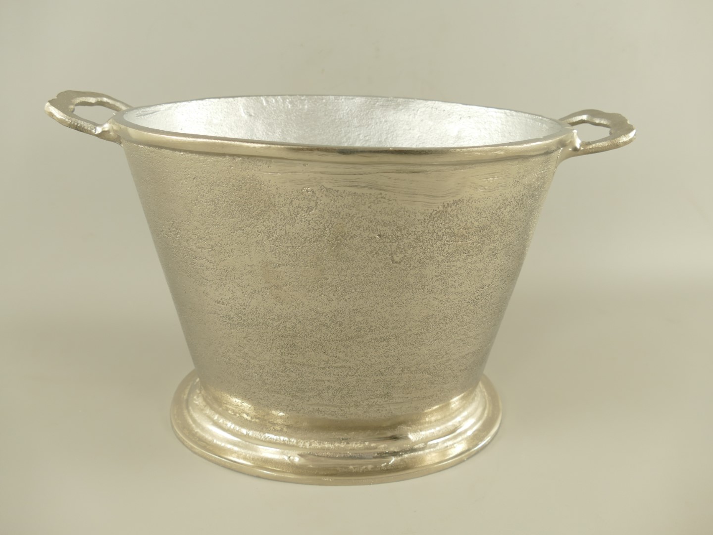 RAUS*PREIS Wein/Sektkühler Alu vernickelt H.25cm RAUS*PREIS Wein/Sektkühler Alu vernickelt H.25cm