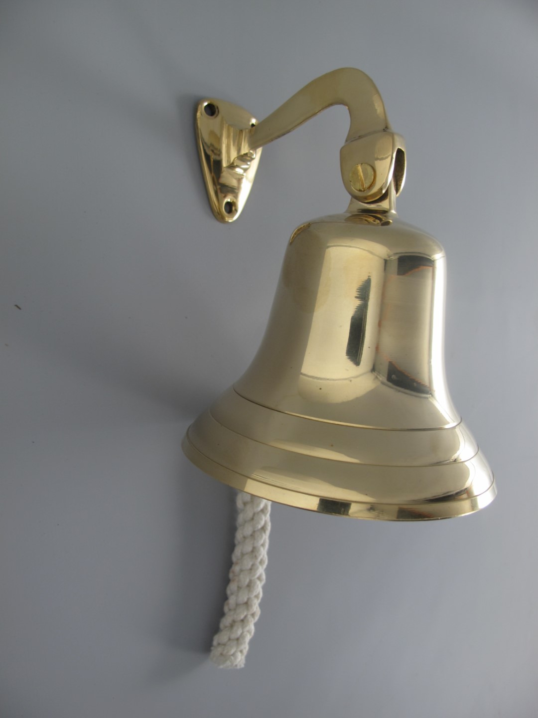 Glocke mit Haken Messing(IND) GLATT H.20-D.14cm Glocke mit Haken Messing(IND) GLATT H.20-D.14cm