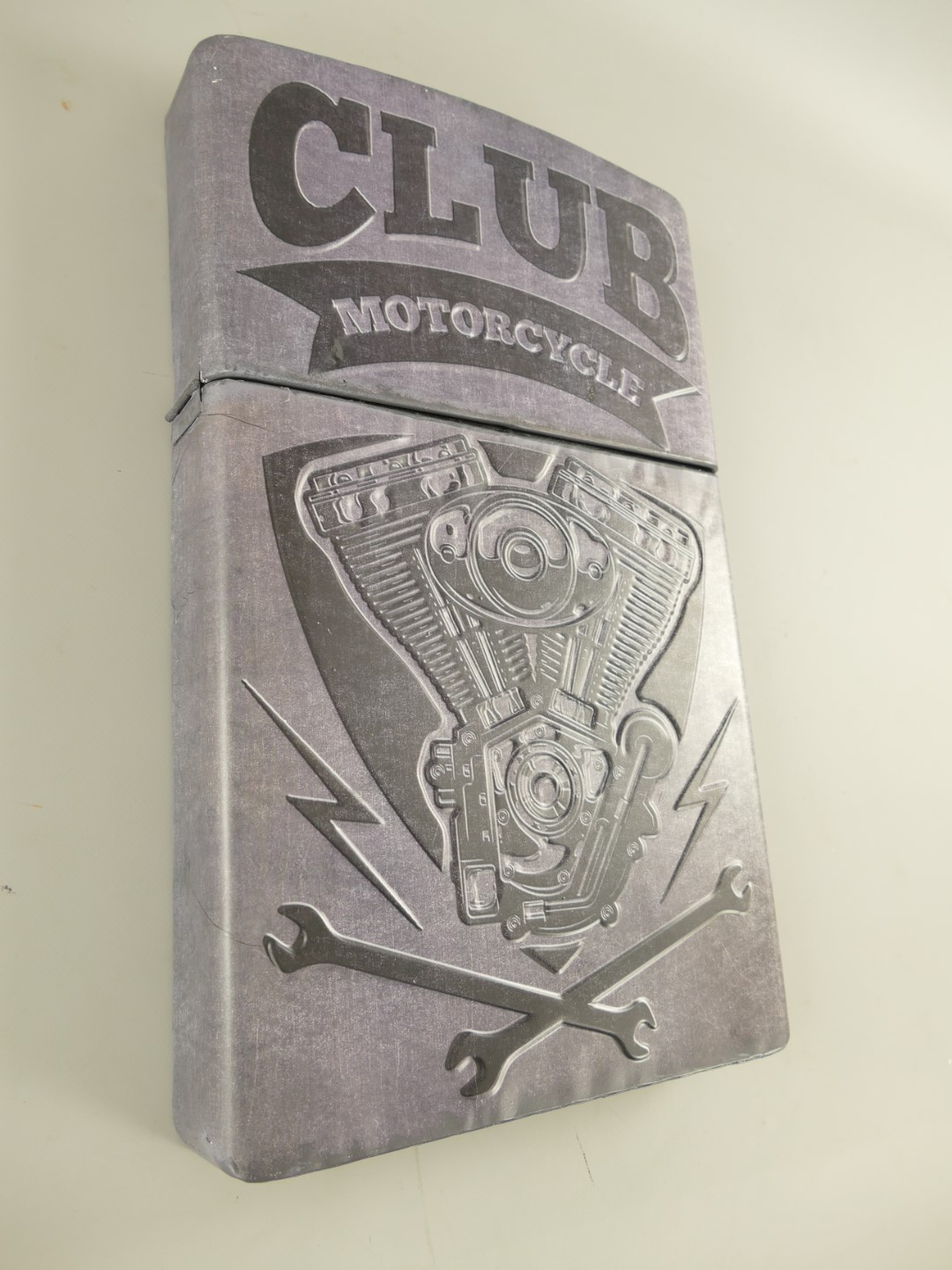 Wandschild(Gestanzt) Feuerzeug Club H.49cm