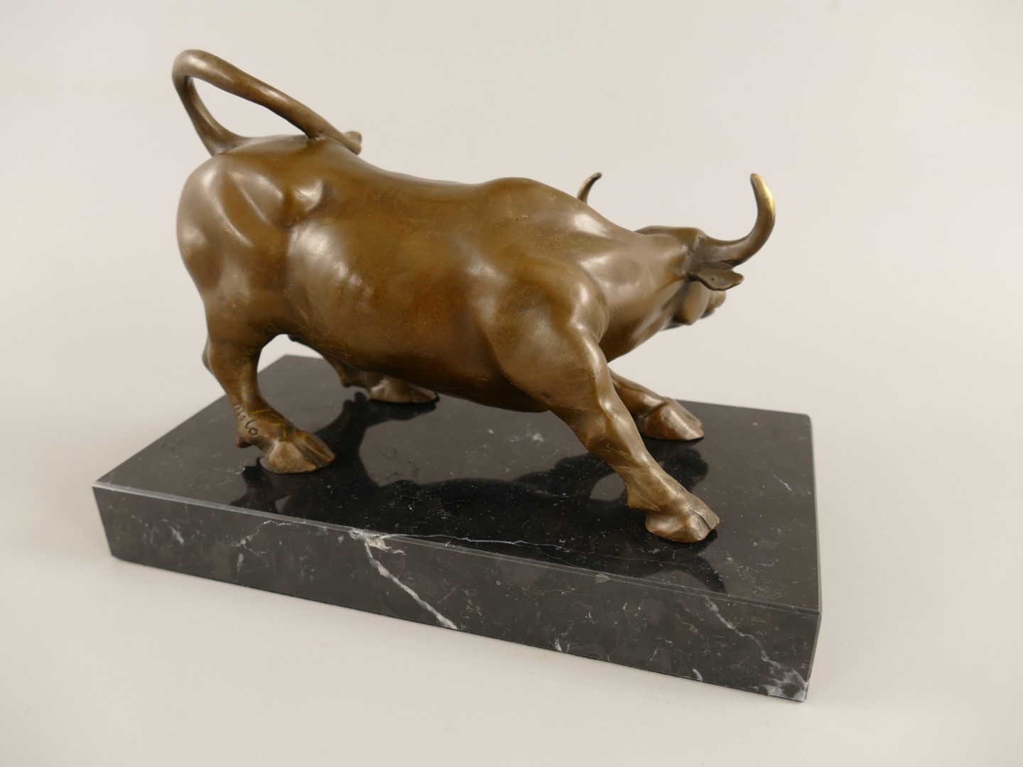 Figur Bronze Bülle L.22x16cm