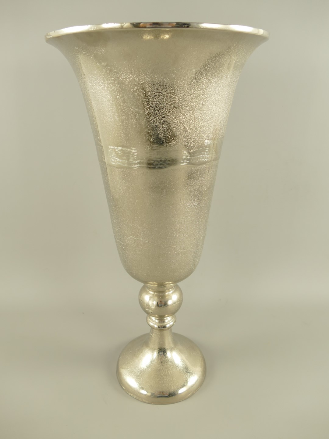 RAUS*PREIS Vase Alu vernickelt H.60cm RAUS*PREIS Vase Alu vernickelt H.60cm