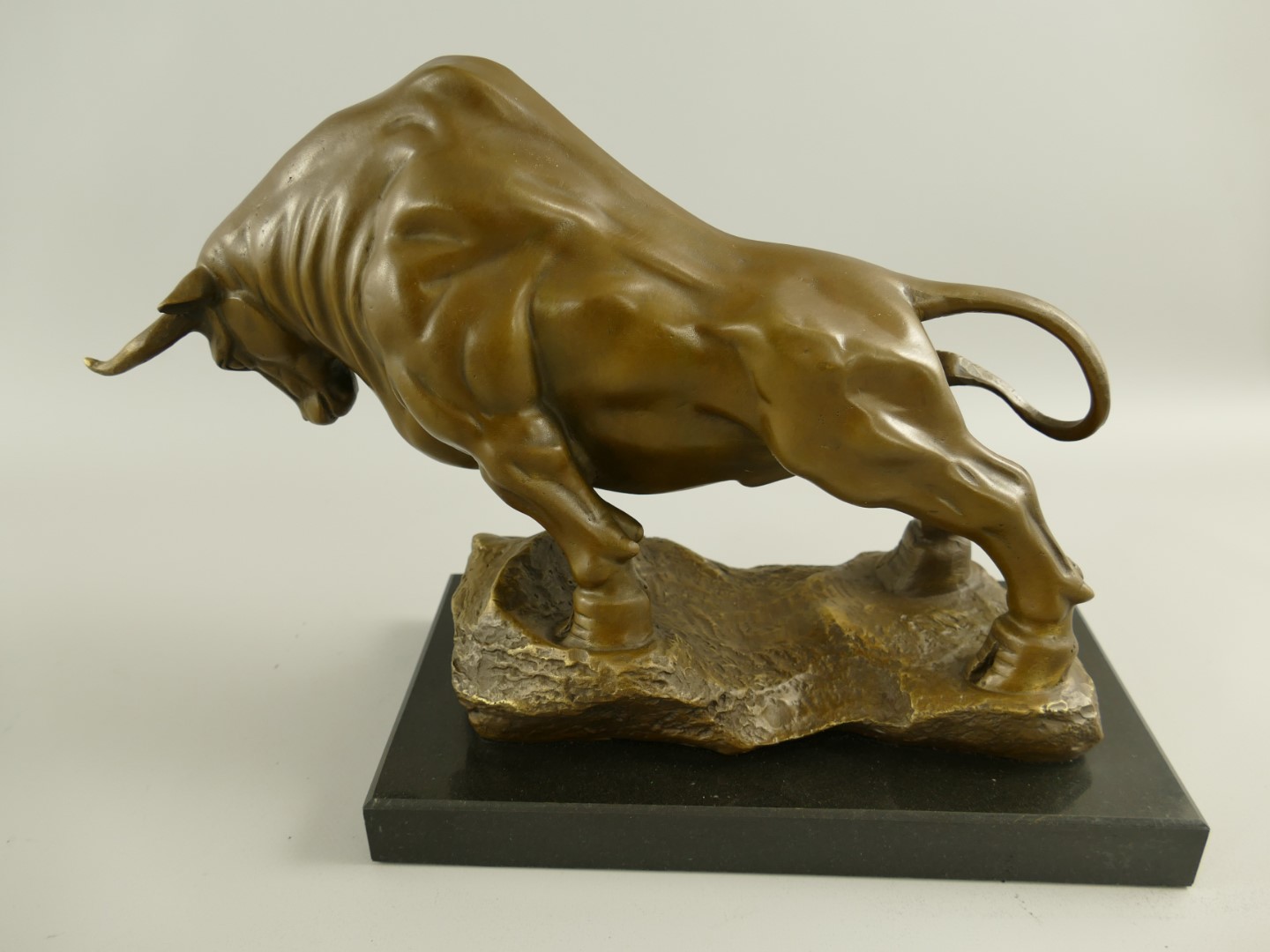 Bronze Figur BULL L.36x26cm