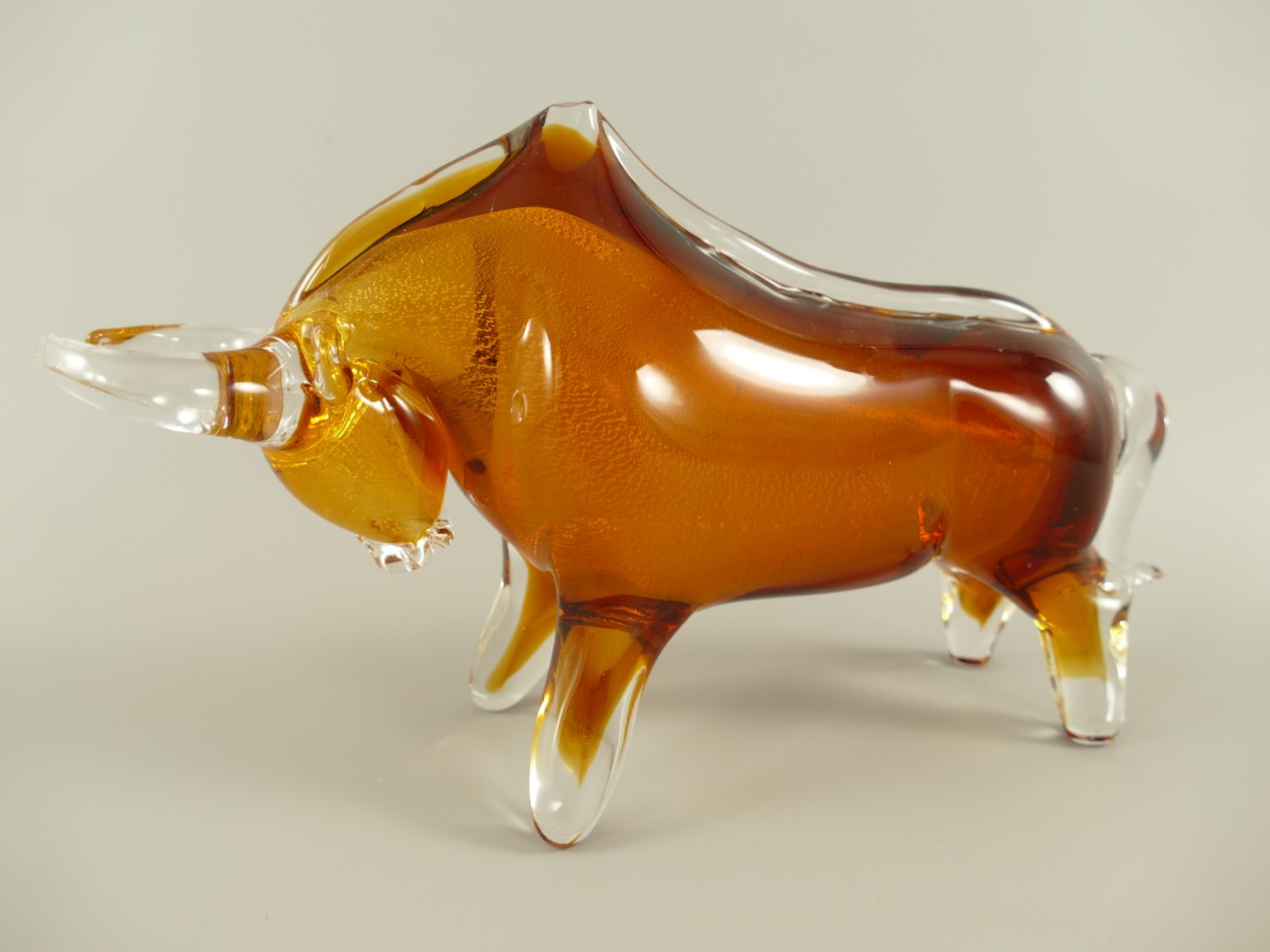 Glasfigur Bülle farbe L.30x9cm