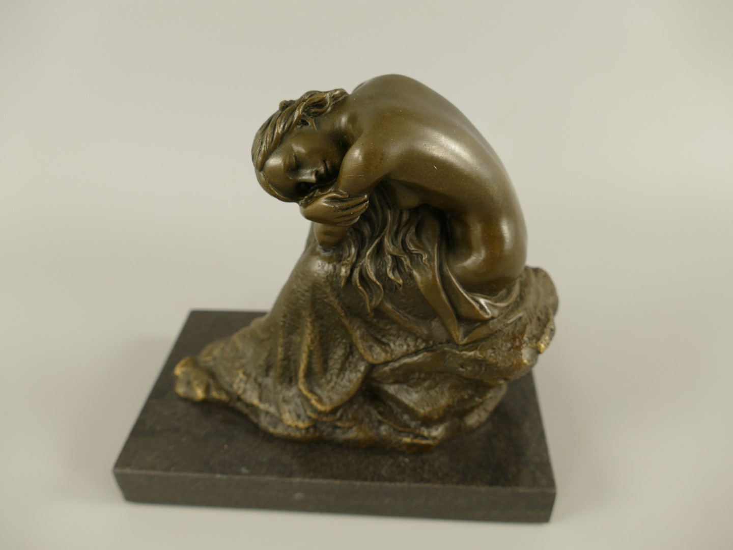 Figur Bronze Frau L.16x15cm