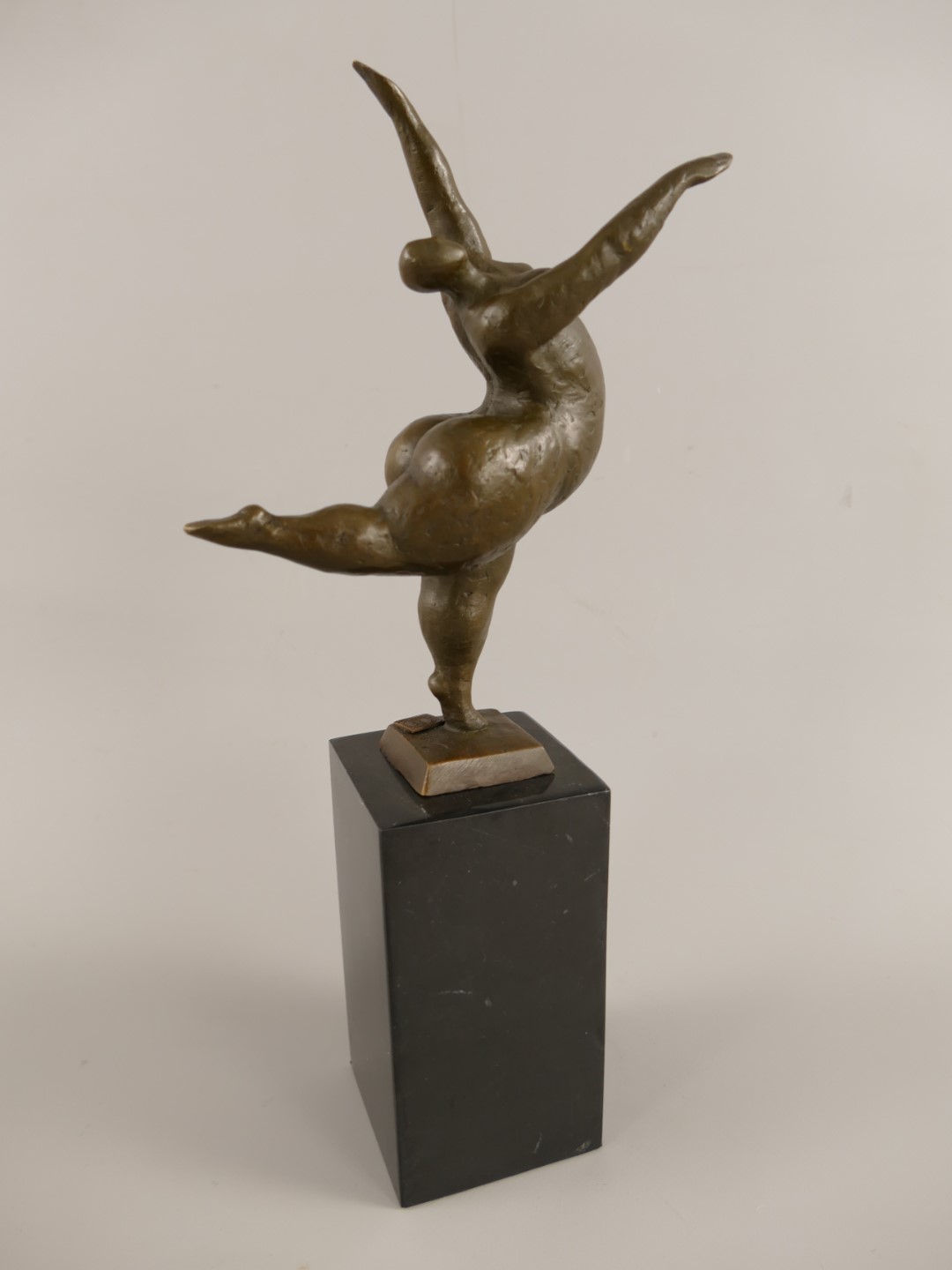 Figur Bronze DICKE DAME H.33x15cm