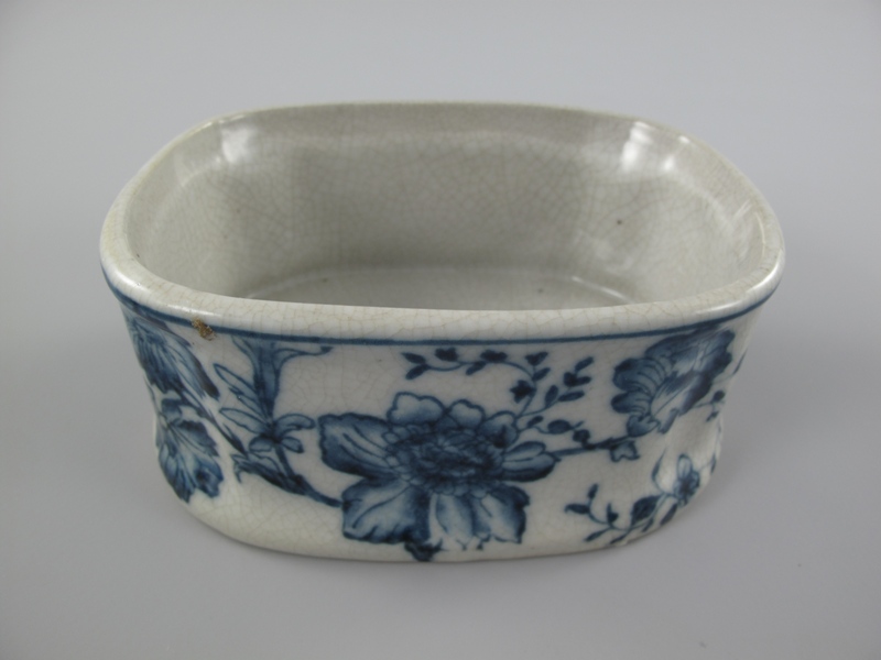 Porzellan/Messing Dose blau H.11x13cm