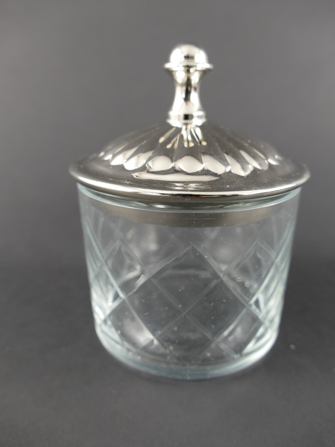 *ANG. Box Geschliffen deckel vernickelt 8x8-H.10cm *ANG. Box Geschliffen deckel vernickelt 8x8-H.10cm