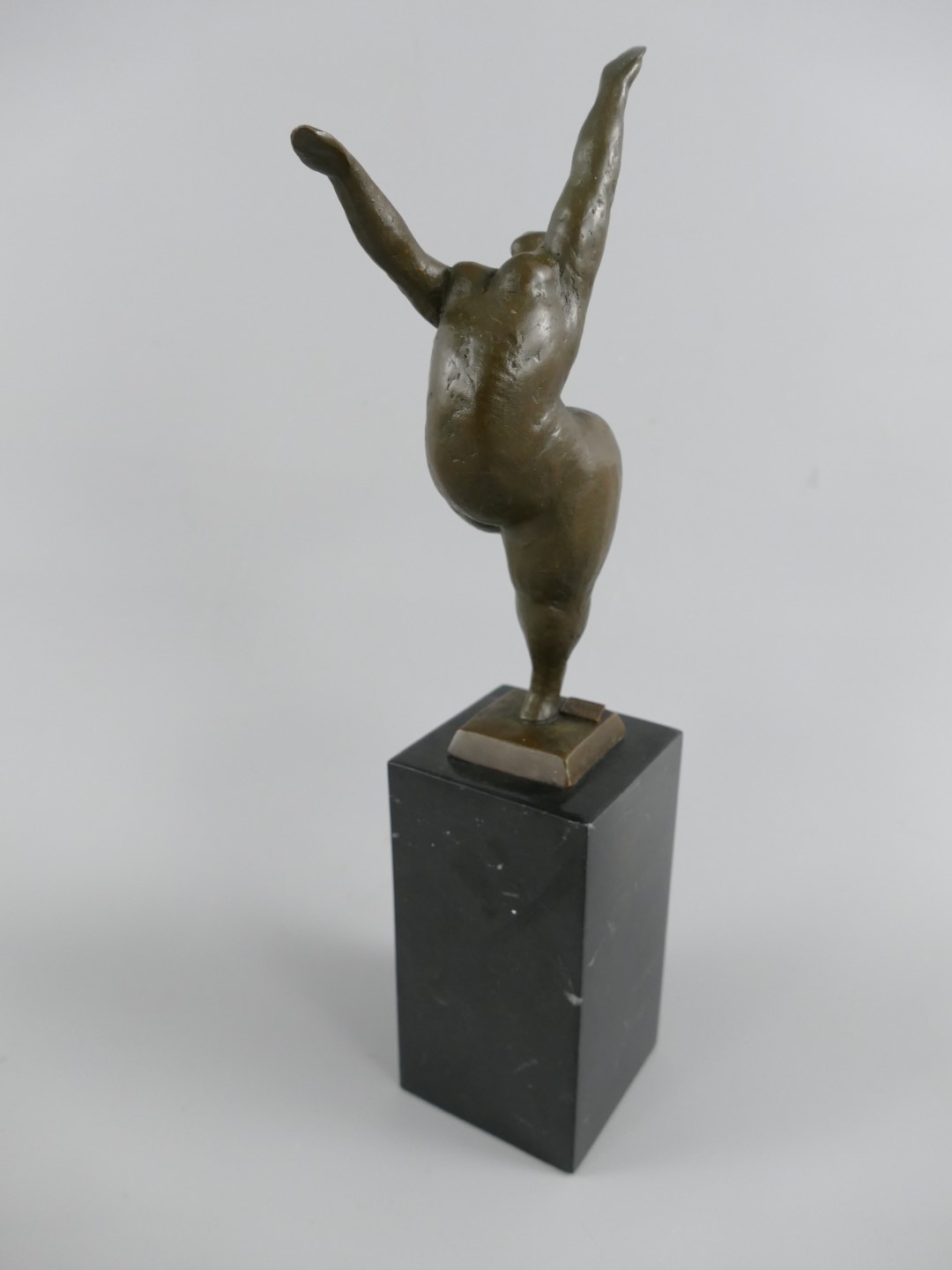 Figur Bronze DICKE DAME H.33x15cm