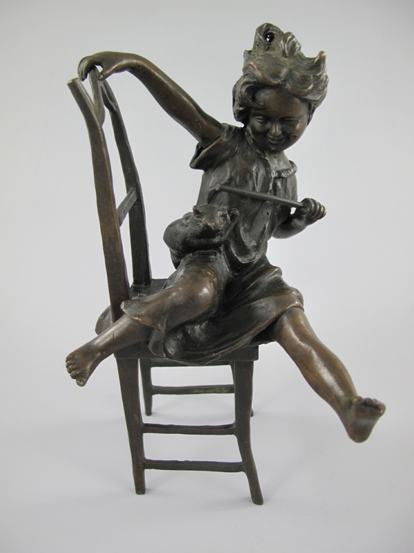 *RAUS*PREIS* Figur Bronze Kind auf Stuhl H.23x14cm