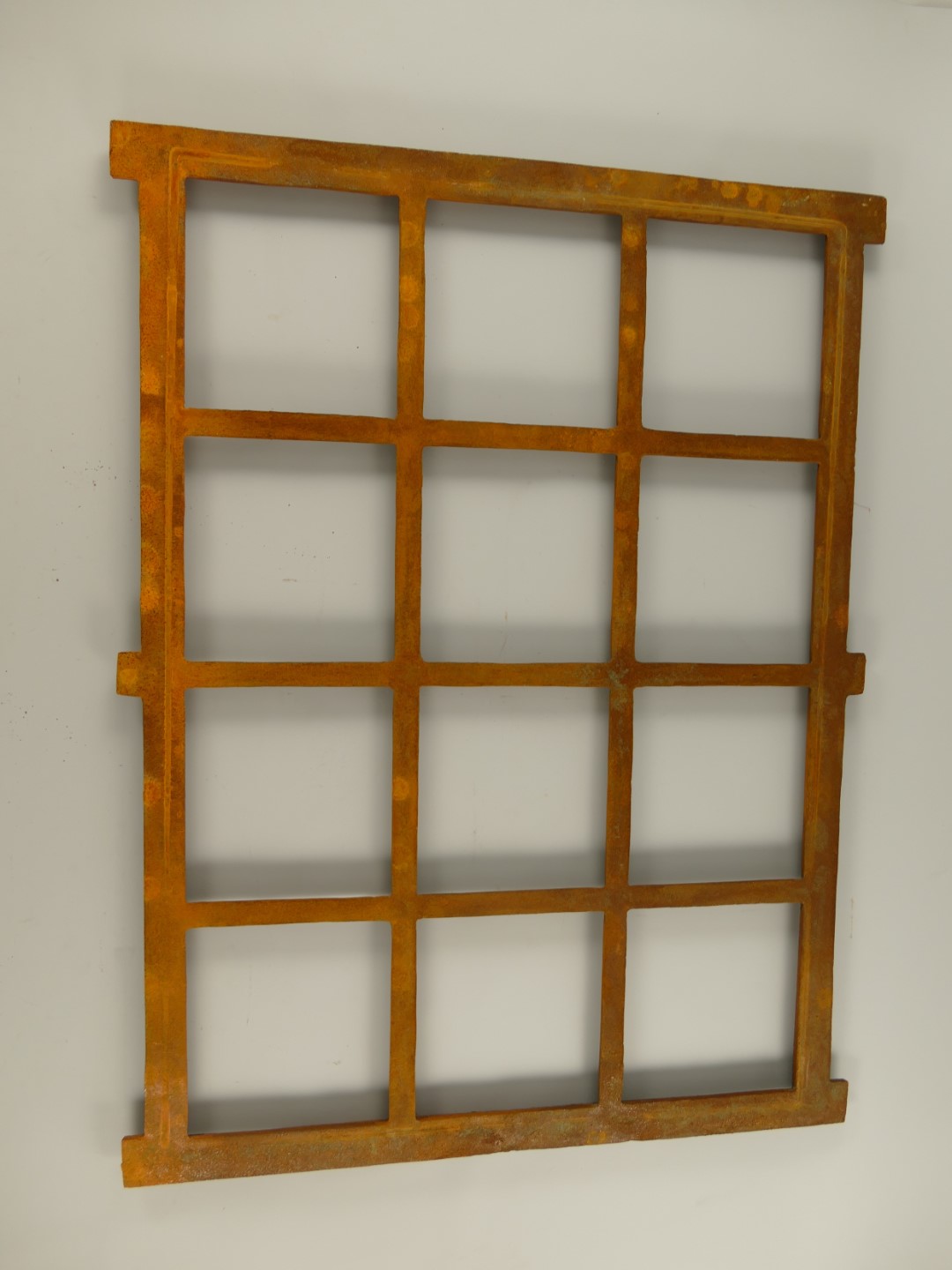 *ANG. Fenster Gußeisen rostig H.96x74cm *ANG. Fenster Gußeisen rostig H.96x74cm