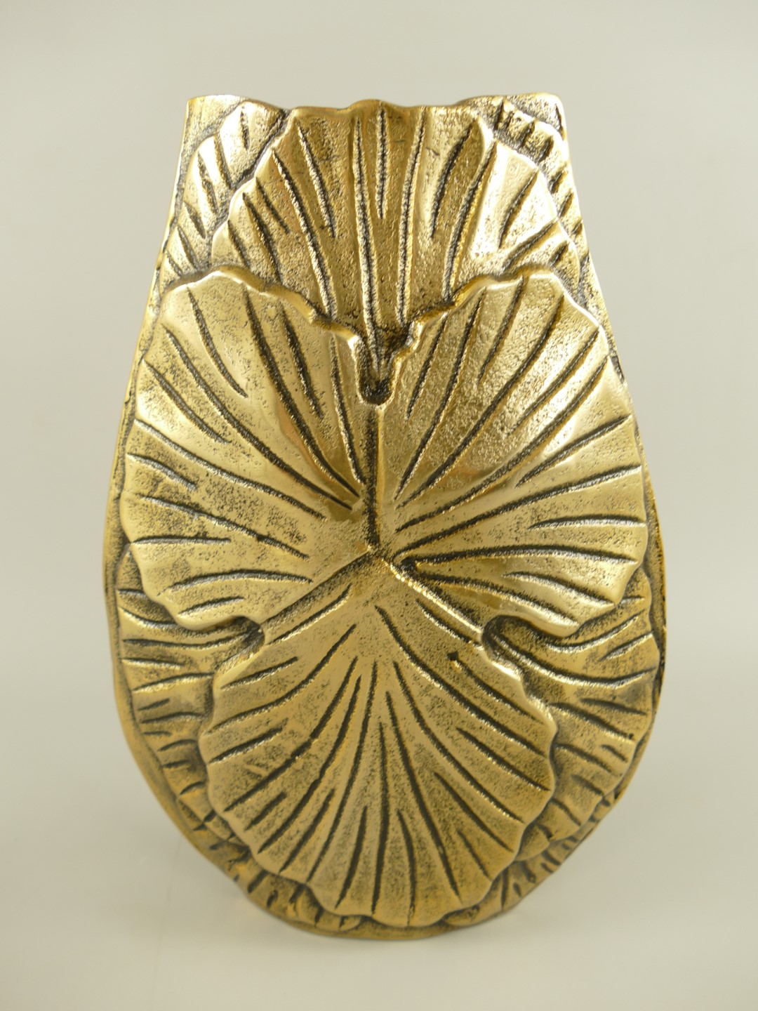 *ANG. Vase Alu BRONZE farbig H.33cm *ANG. Vase Alu BRONZE farbig H.33cm