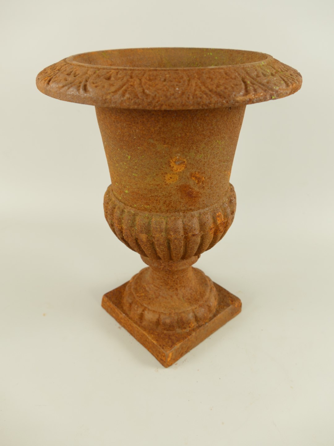 Urn Eisen rustikal ROSTIG H.31-D.24cm