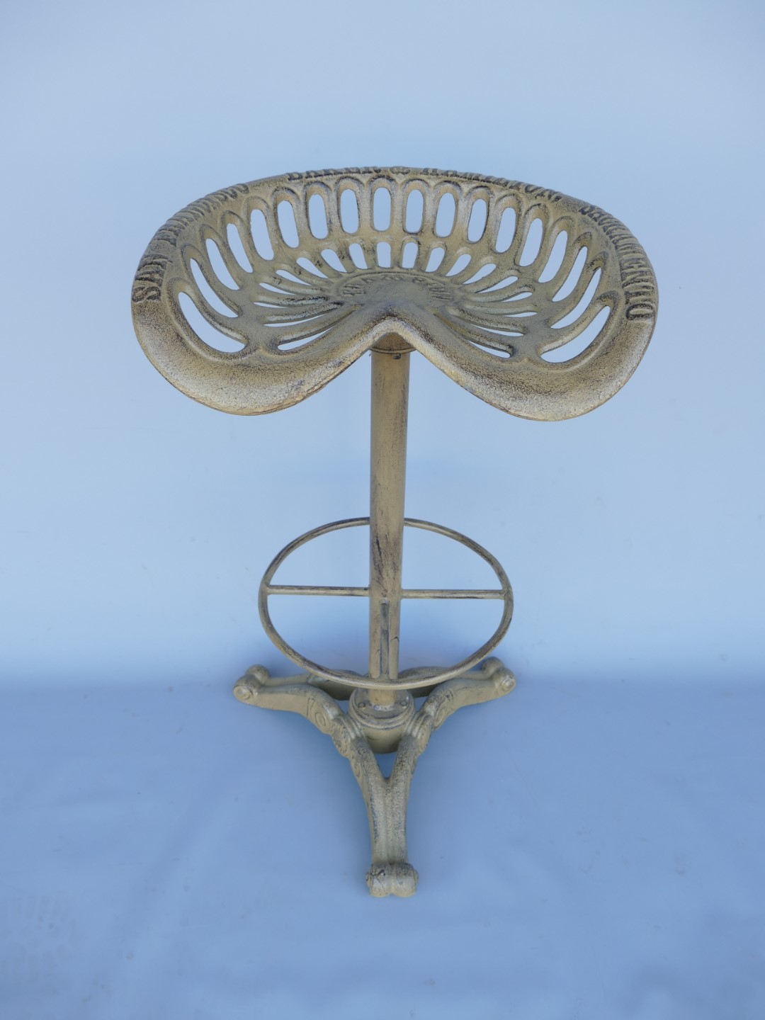 *A?  (*) Barstühl Gußeisen rustikal braun H.78cm *A?  (*) Barstühl Gußeisen rustikal braun H.78cm
