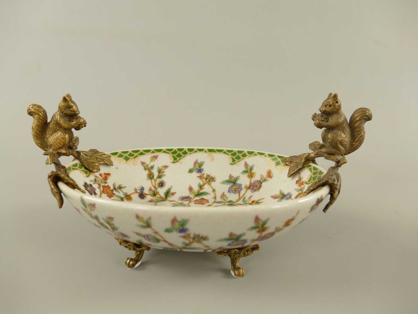 Schale Eichhörnchen Porzellan/Mess. L.20x10cm Schale Eichhörnchen Porzellan/Mess. L.20x10cm